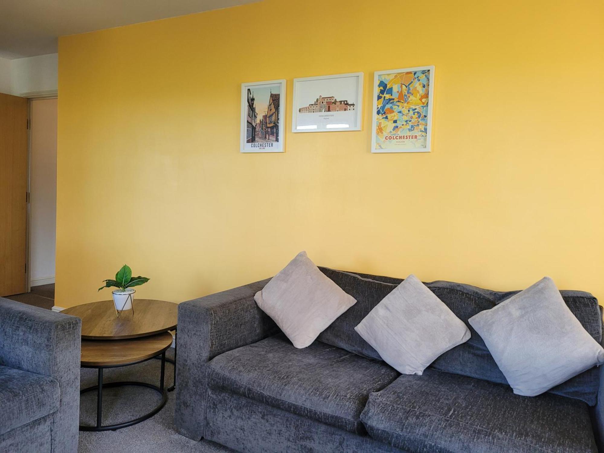 Catchpole Stays: Field View Apartment Near Colchester Centre Exterior photo